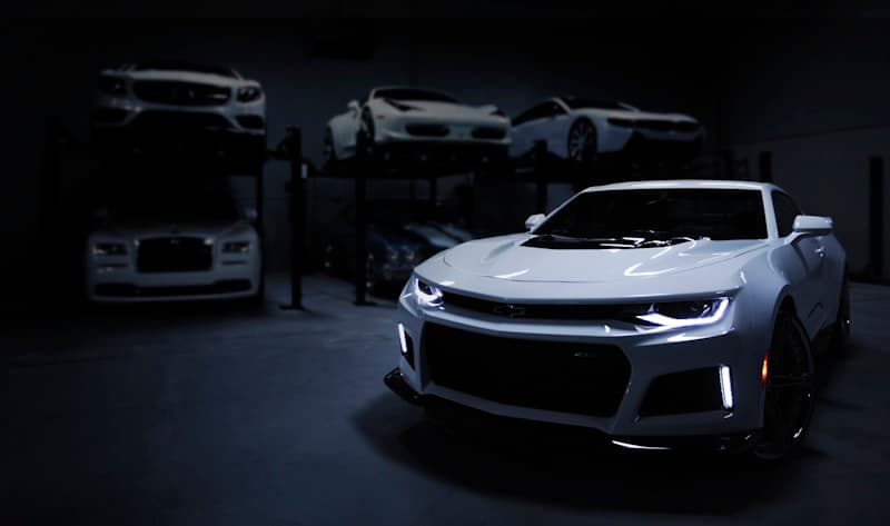 Carrosserie éclatante après lavage et finition